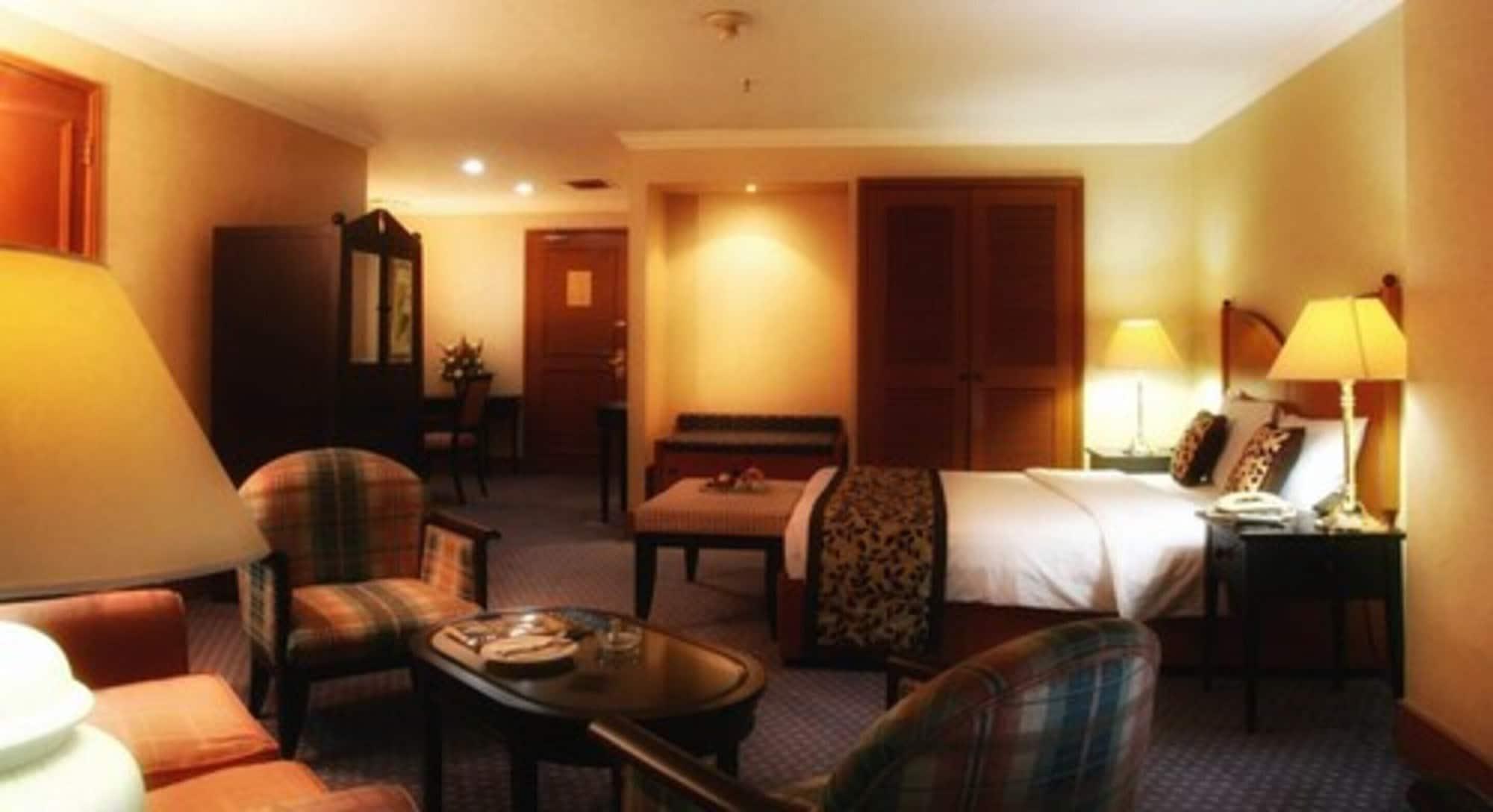 The Acacia Hotel Jakarta Exterior photo