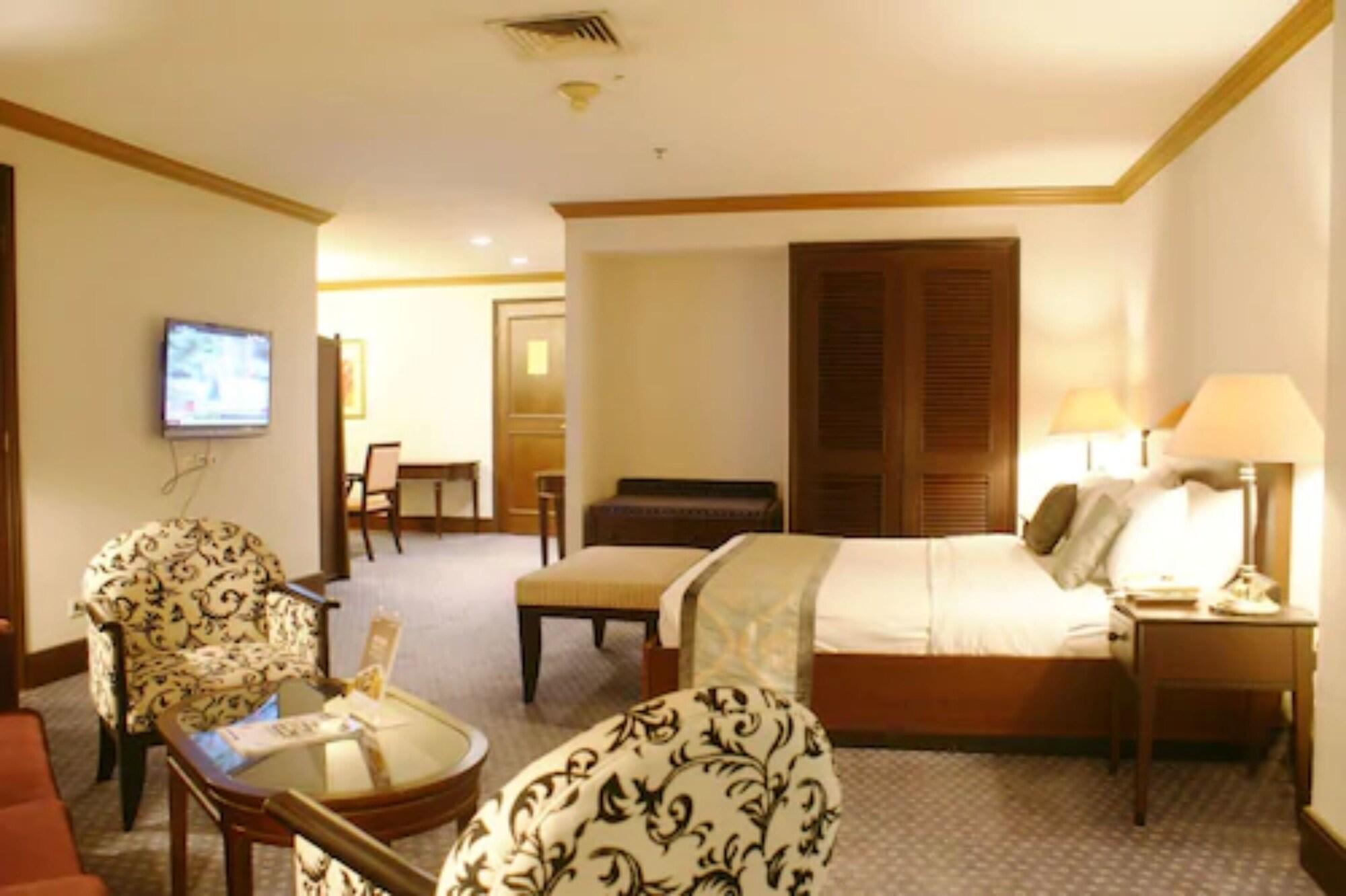 The Acacia Hotel Jakarta Exterior photo