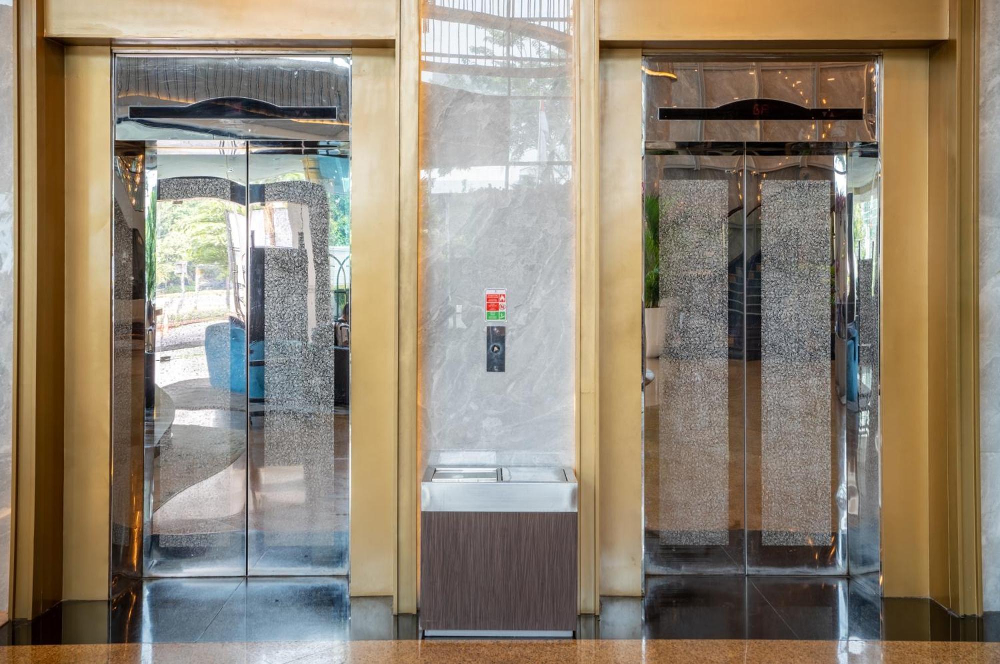 The Acacia Hotel Jakarta Exterior photo