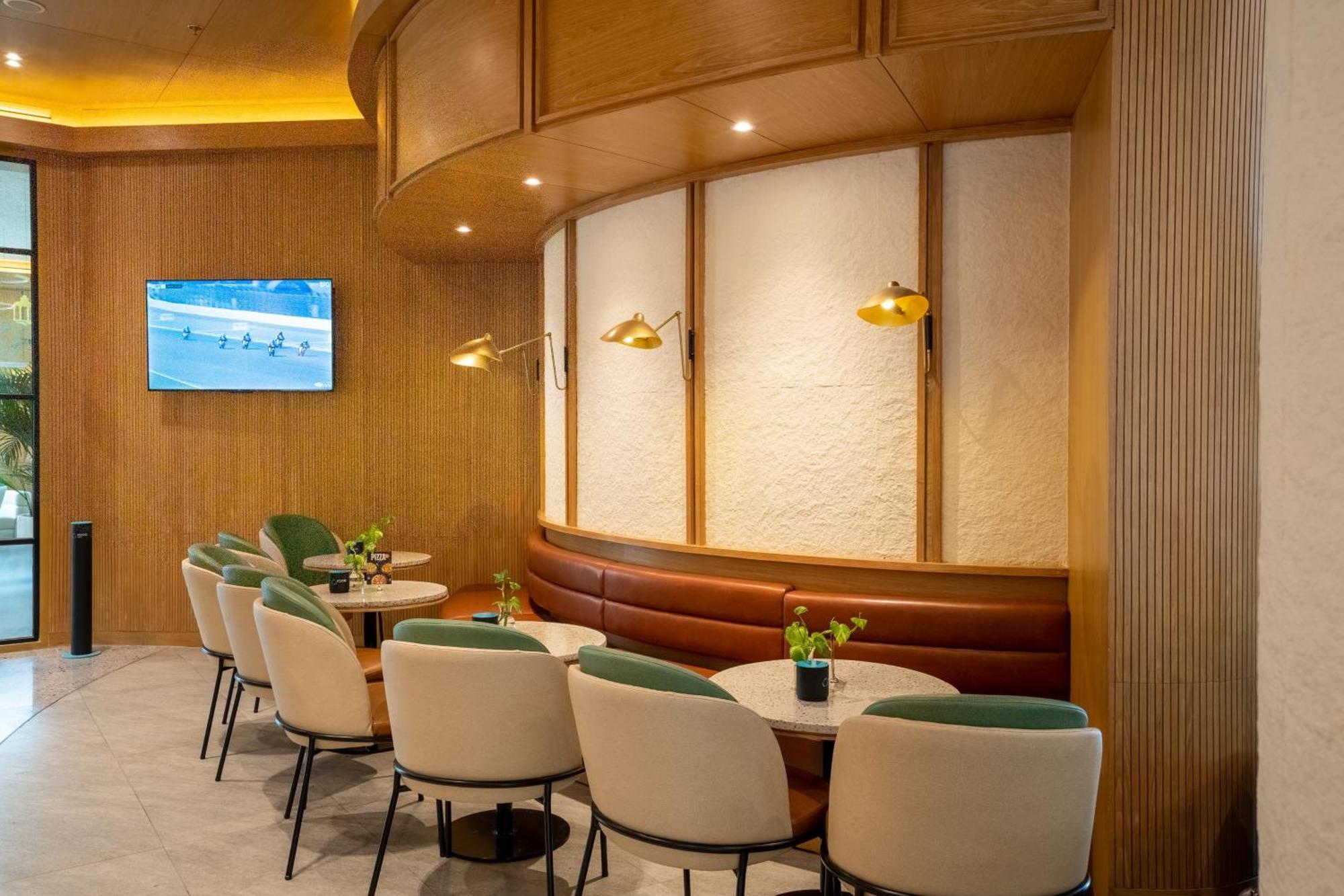 The Acacia Hotel Jakarta Exterior photo